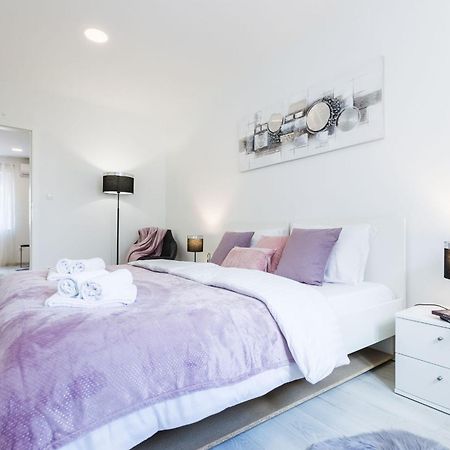 2Sis 2 Apartments زادار الغرفة الصورة