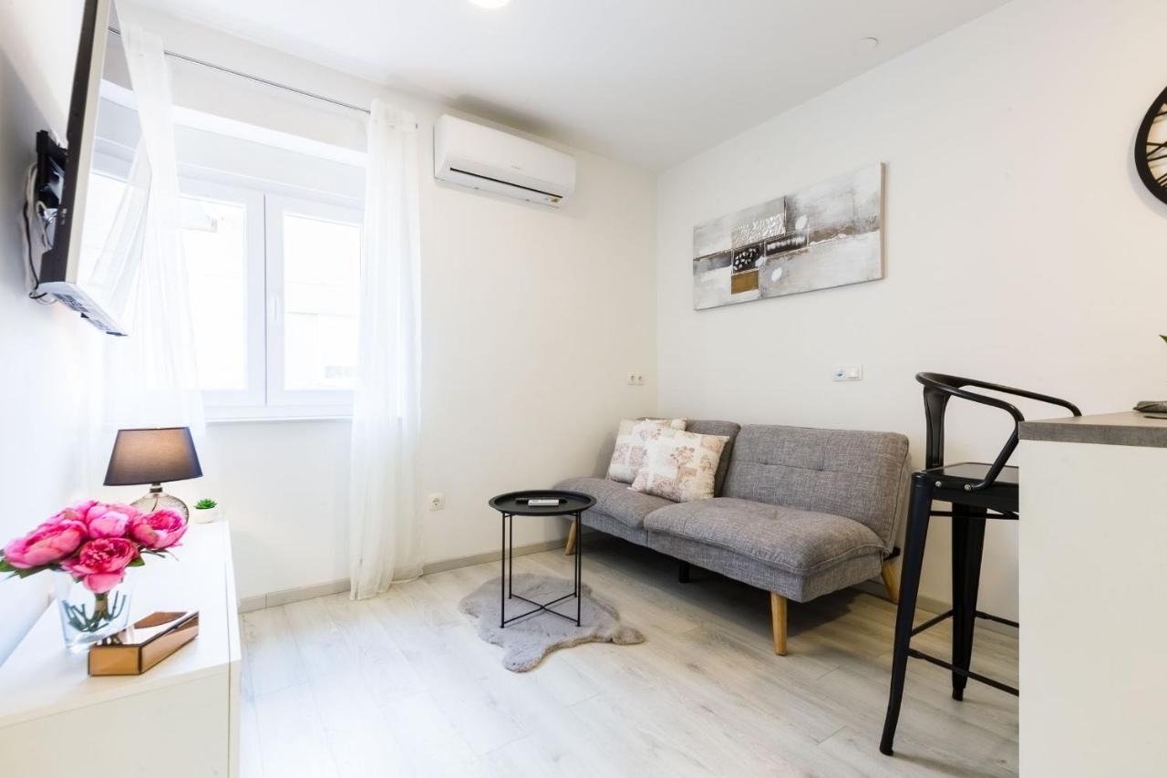 2Sis 2 Apartments زادار المظهر الخارجي الصورة